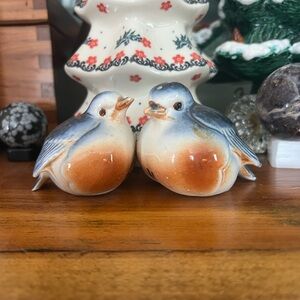 Ceramic Bird salt and pepper shakers